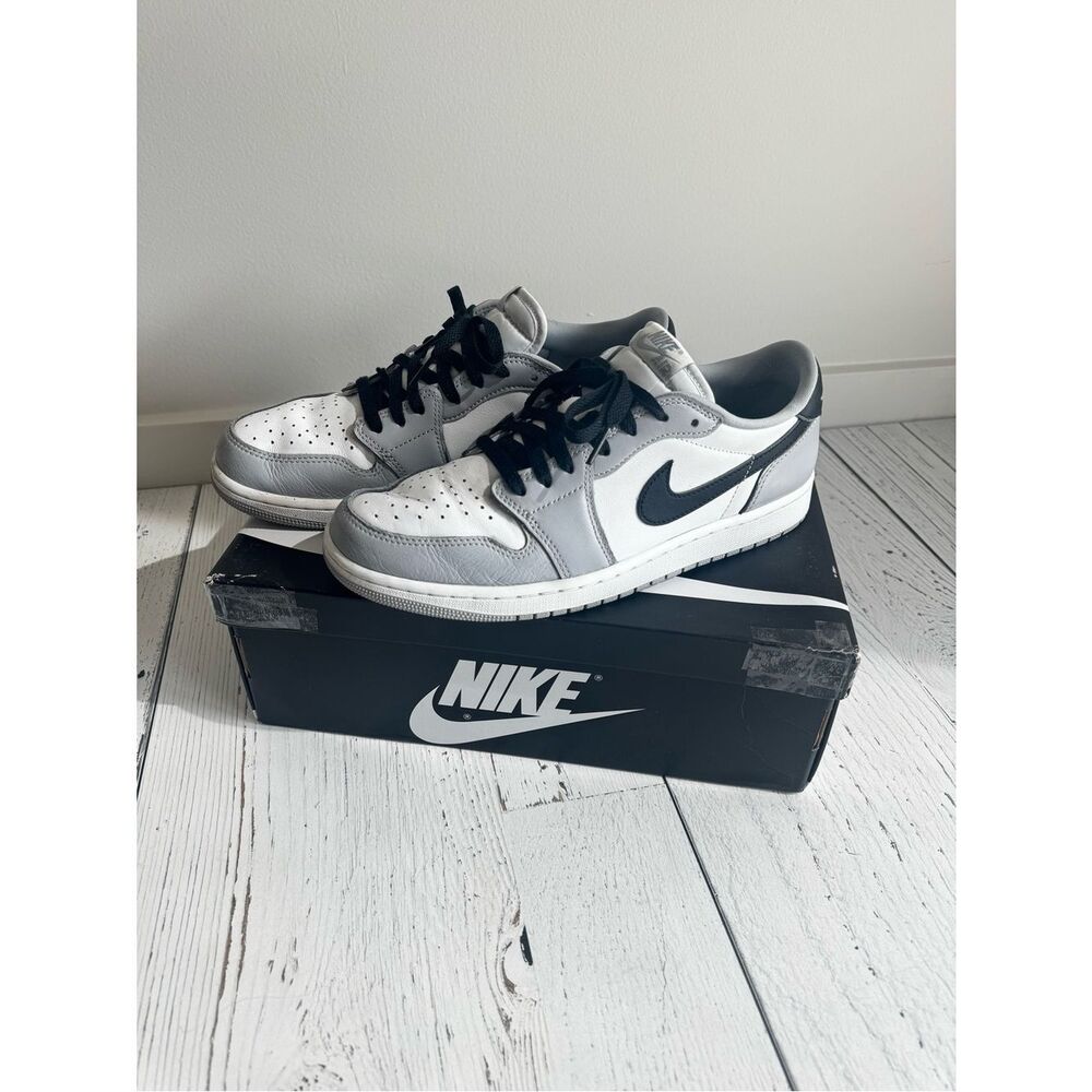 Air Jordan 1 Low OG - Wolf Grey and White - Picture 1 of 7